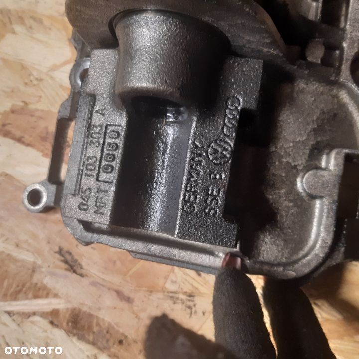 POMPA OLEJU Z WAŁKIEM VW POLO 1.4 TDI 045103303A - 2