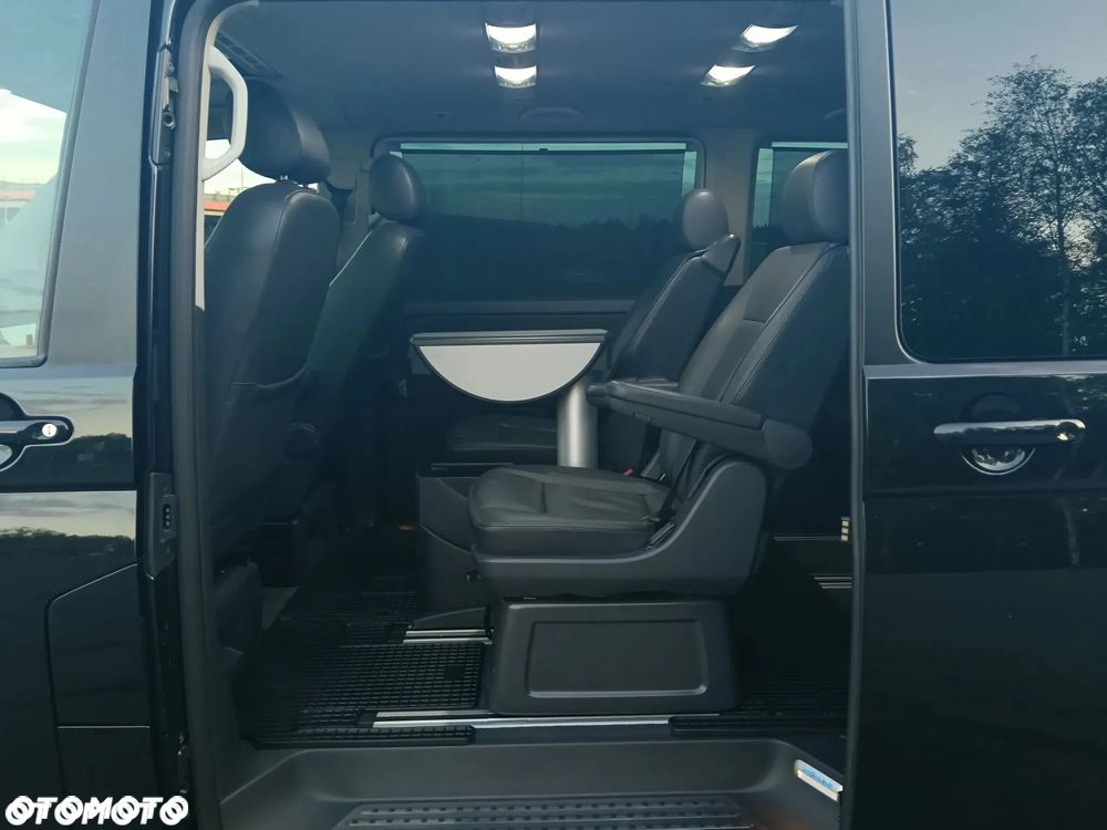 Volkswagen Multivan - 18