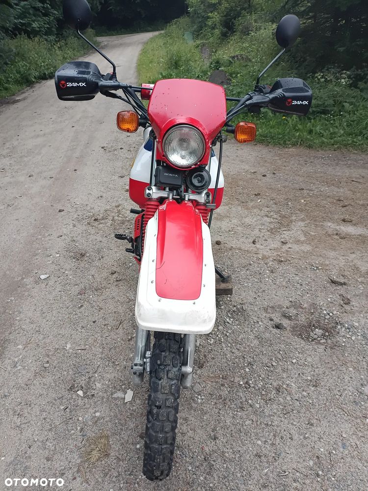 Honda XL - 17