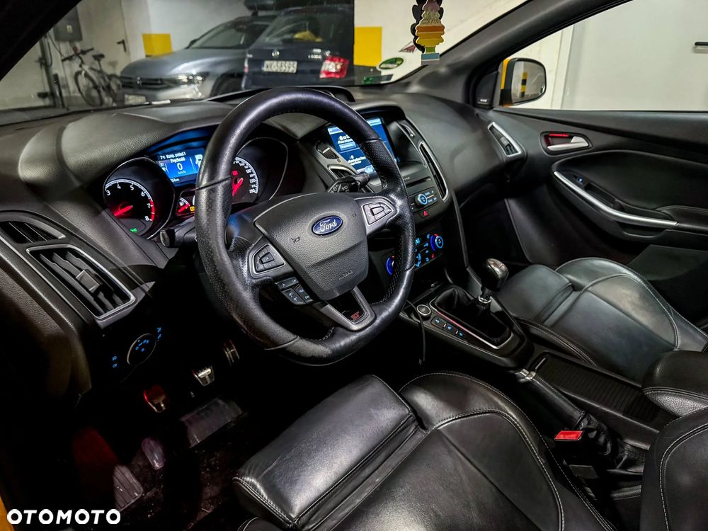 Ford Focus 2.0 EcoBoost ST-2 - 7