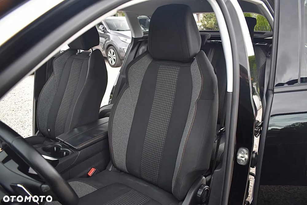 Peugeot 3008 BlueHDi 120 Stop & Start EAT6 Active Business-Paket - 19
