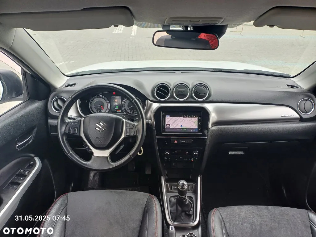 Suzuki Vitara 1.4 Boosterjet Hybrid Comfort+ - 33