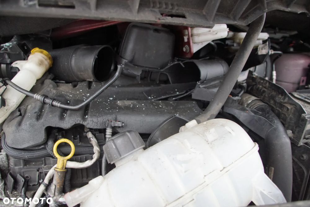 Auto na części - Renault Trafic III Lift 2.0 DCI 150 KM M9R714 TENPF 2023R Silnik Skrzynia Drzwi Błotnik Zderzak Lusterko Szyba Lampa Klamka Deska Kokpit Sterownik Moduł Czujnik Licznik Panel Kierownica - 19