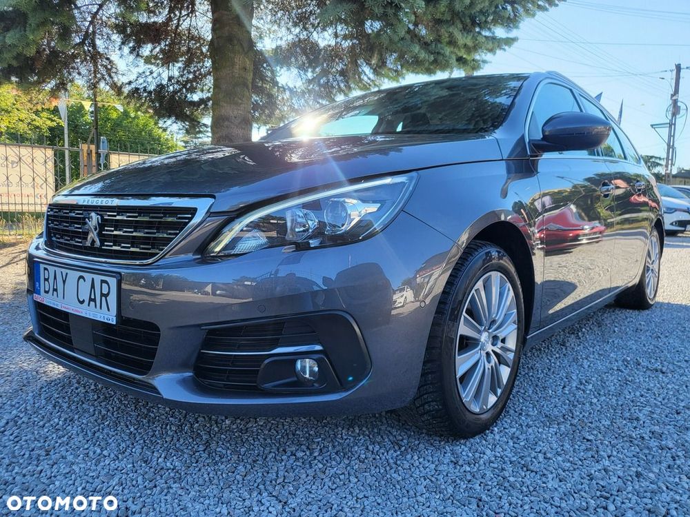 Peugeot 308 - 8