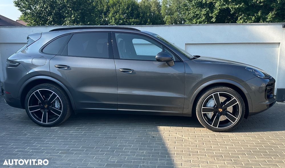Porsche Cayenne Turbo - 6