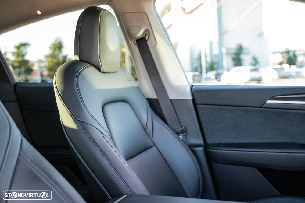 Tesla Model Y Long Range Tração Integral - 20