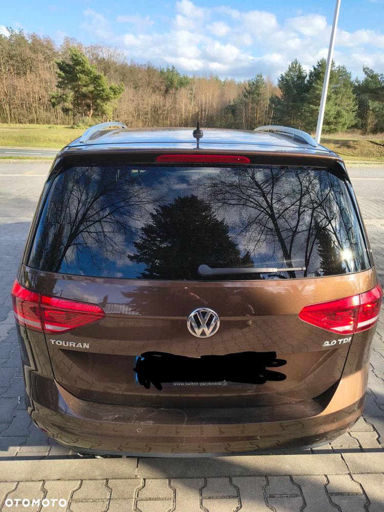 Volkswagen Touran 2.0 TDI BMT Comfortline DSG - 4