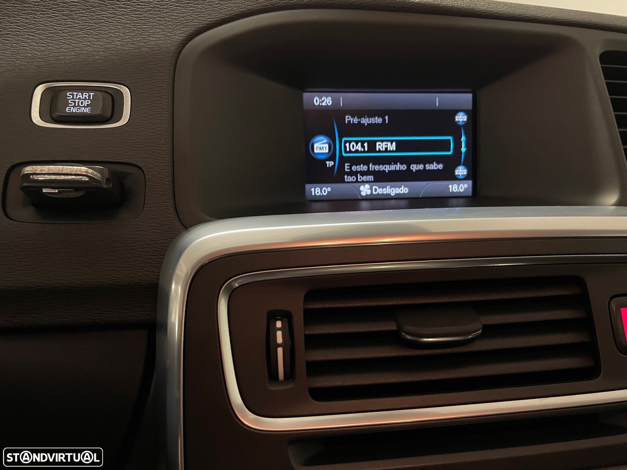 Volvo V60 2.0 D2 Momentum - 19