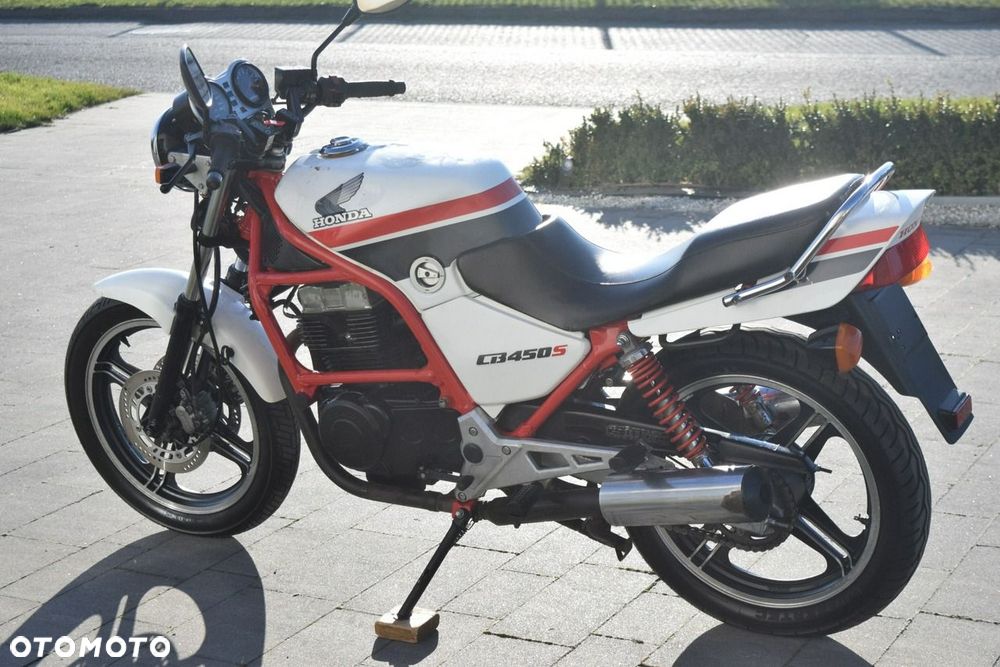 Honda CB - 2