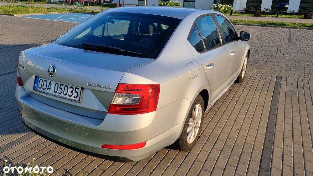 Skoda Octavia 1.4 TSI Ambition - 11