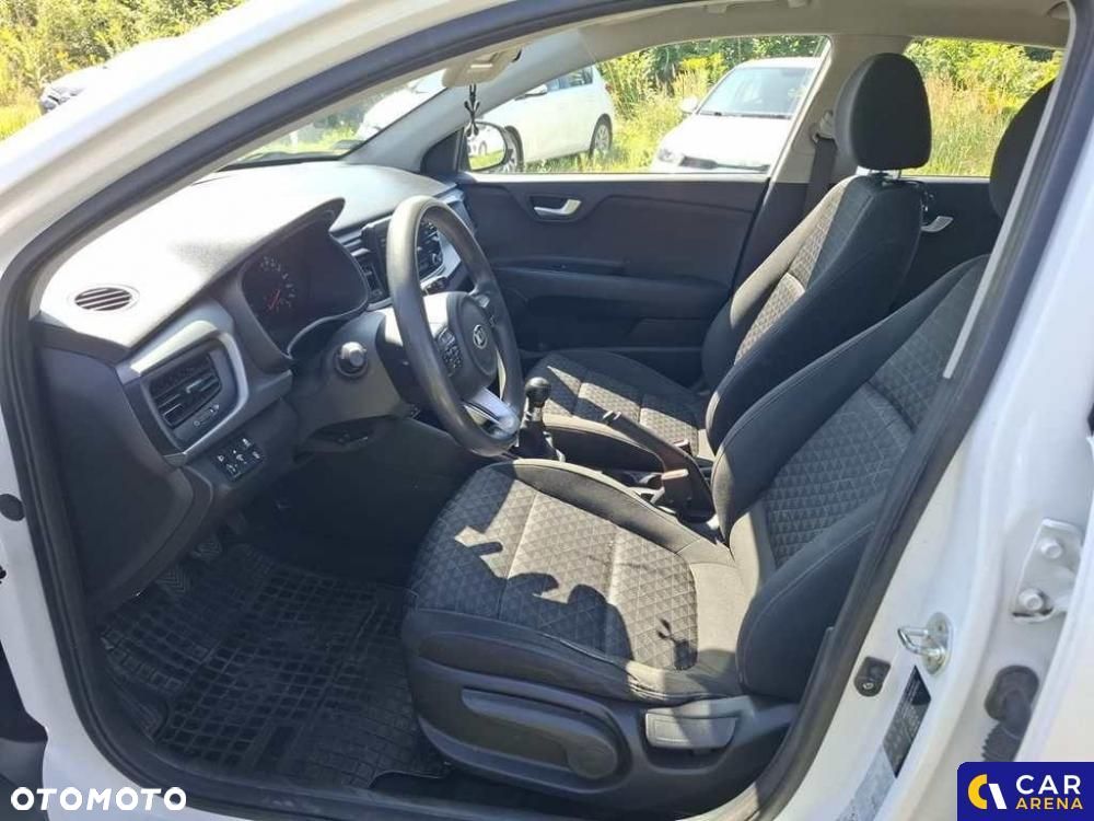 Kia Rio - 15