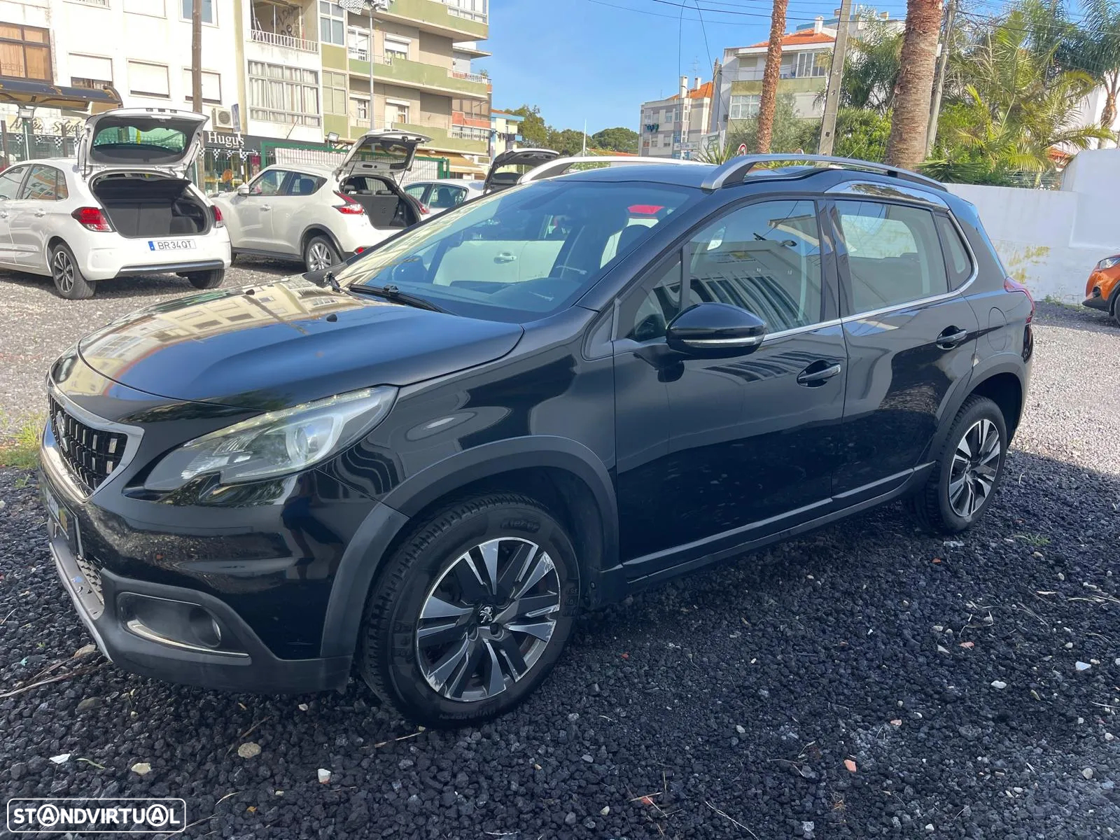 Peugeot 2008 1.2 PureTech Allure - 2