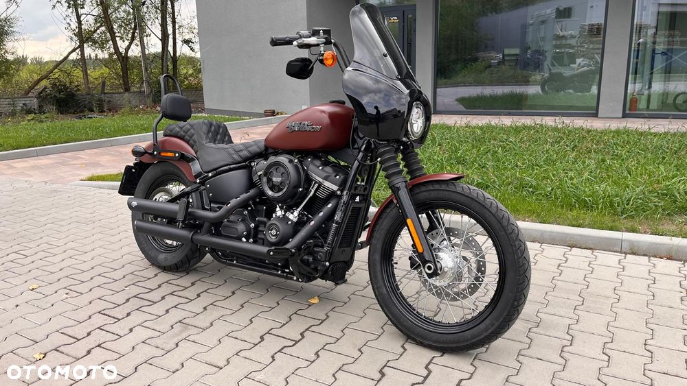 Harley-Davidson Softail Street Bob - 1