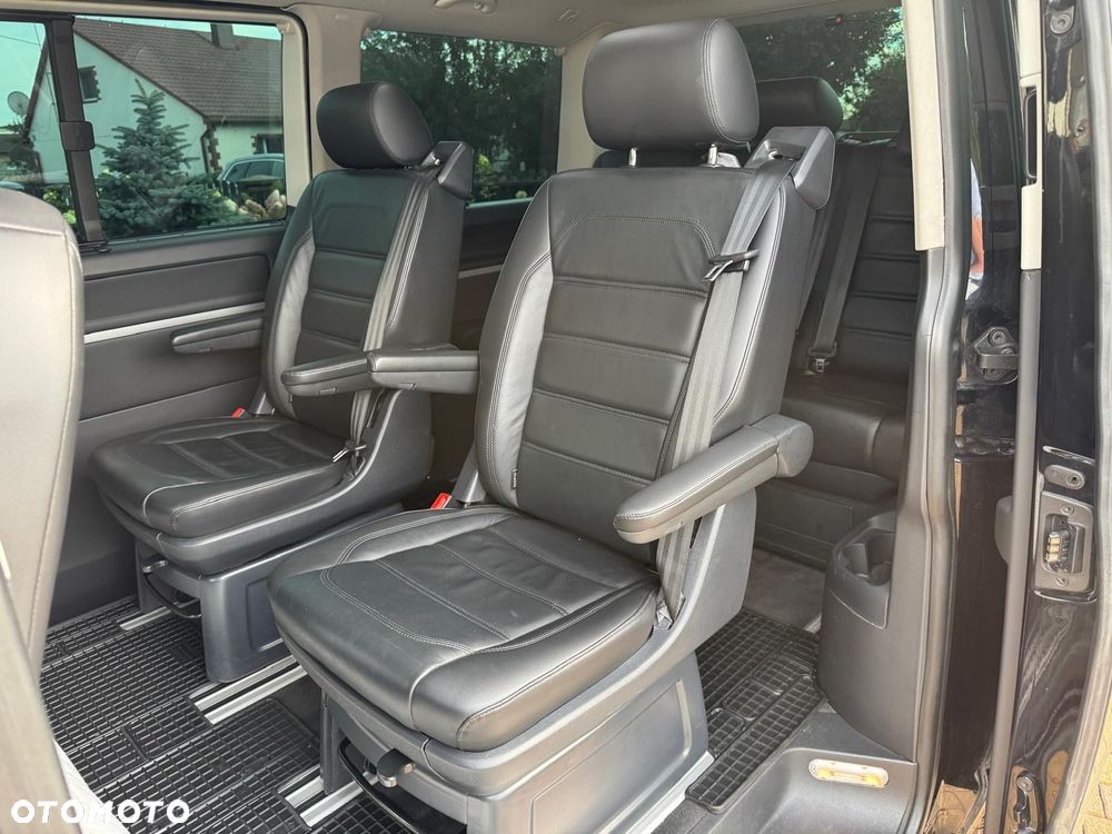 Volkswagen Multivan - 12