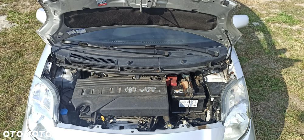 Toyota Yaris - 6