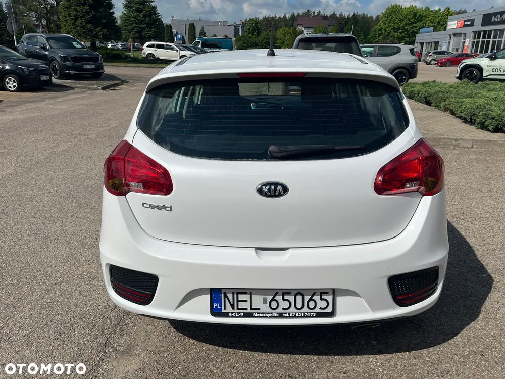 Kia Ceed - 7