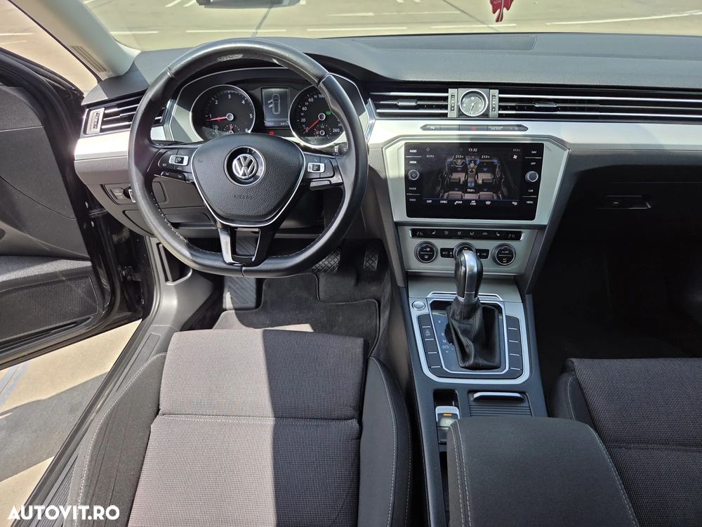 Volkswagen Passat 2.0 TDI SCR DSG Comfortline - 5