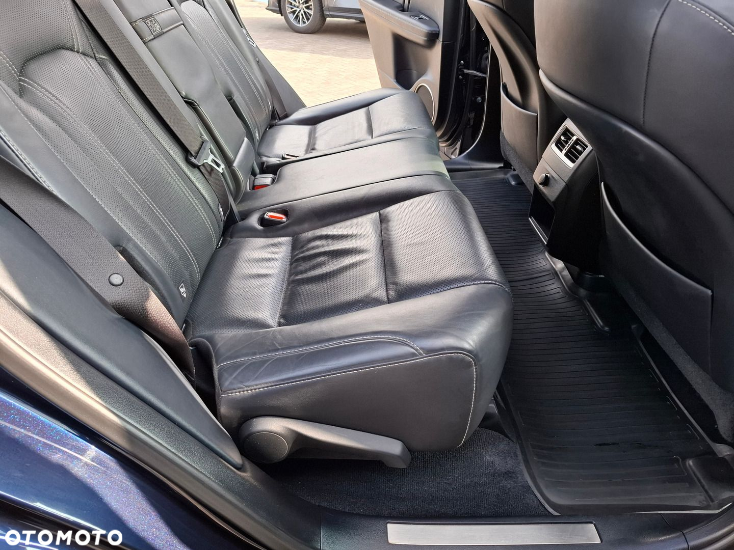 Lexus RX - 22
