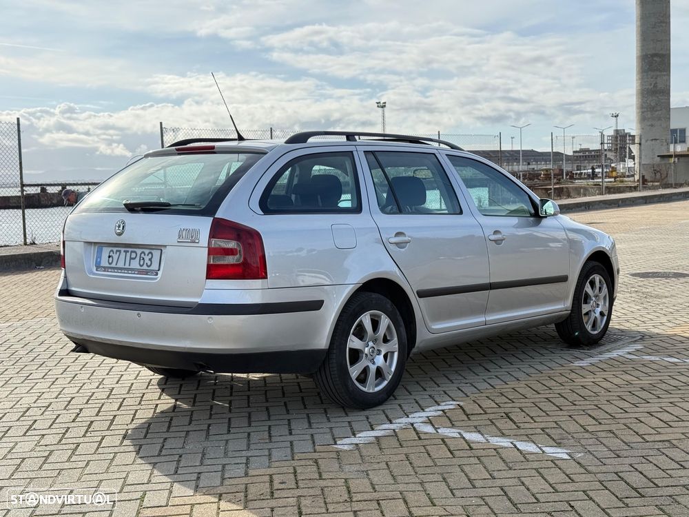 Skoda Octavia Break 2.0 TDI DPF DSG FAMILY - 4