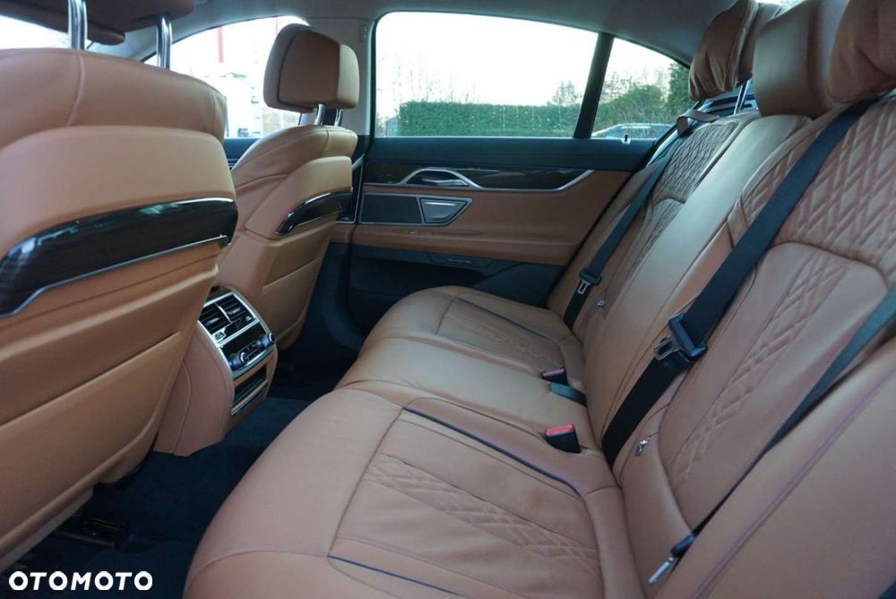 BMW Seria 7 - 19