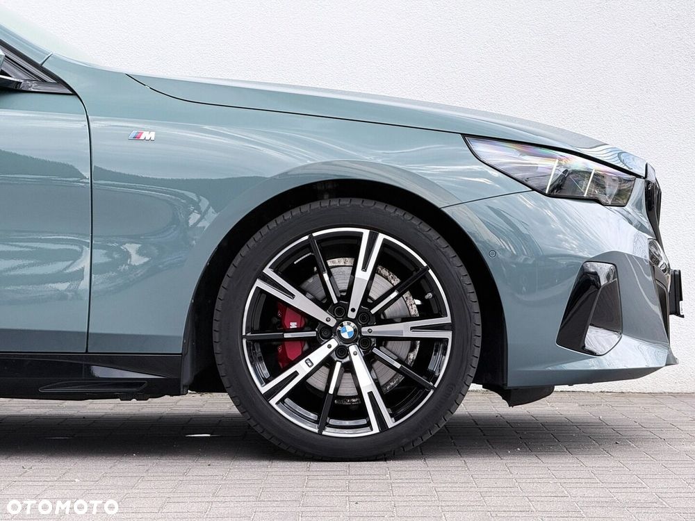 BMW Seria 5 520d mHEV - 10