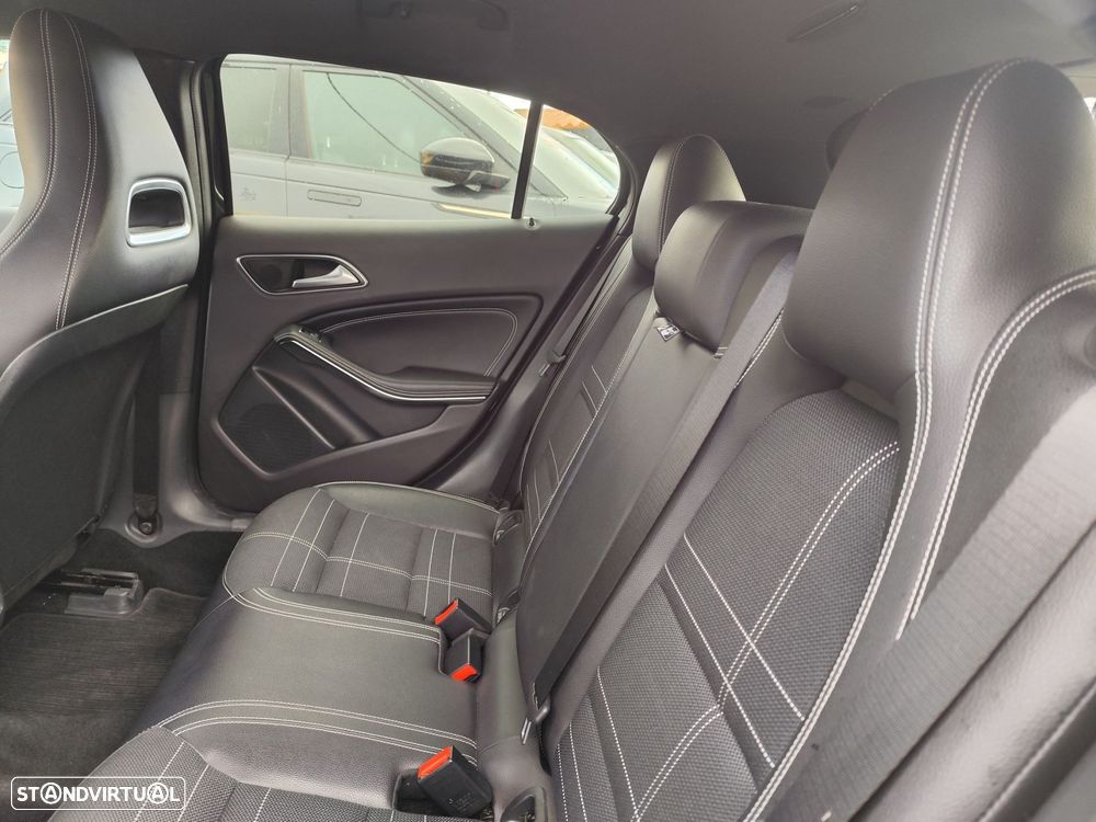 Mercedes-Benz GLA 220 d Style - 27