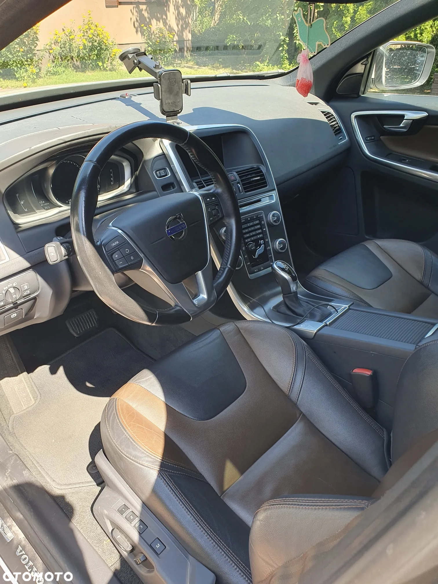 Volvo XC 60 - 8