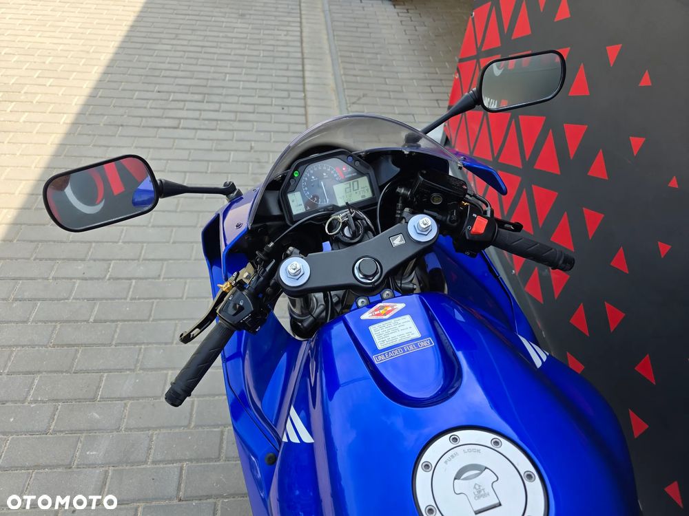 Honda CBR - 29