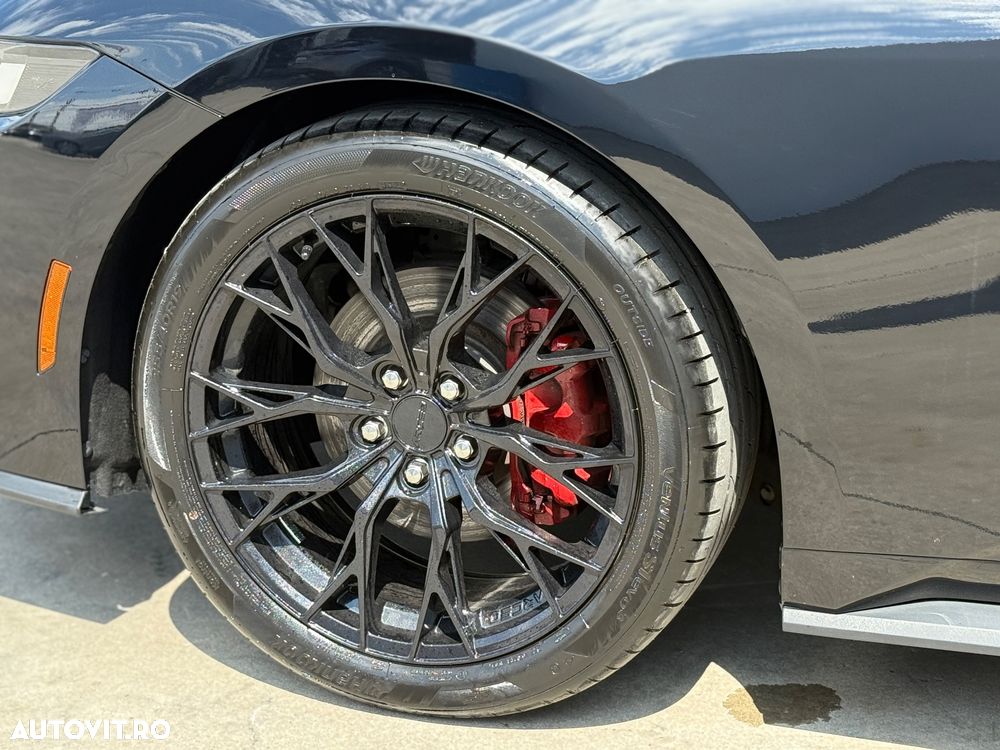 Ford Mustang - 22