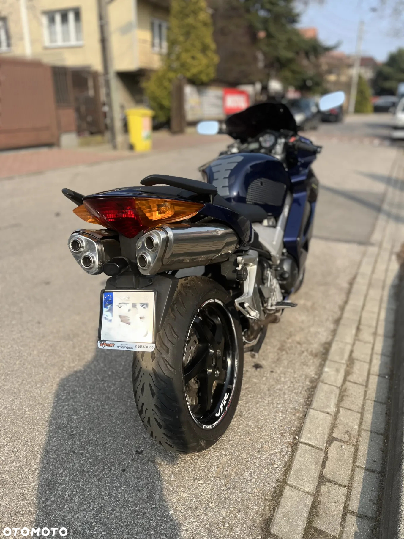 Honda VFR - 9