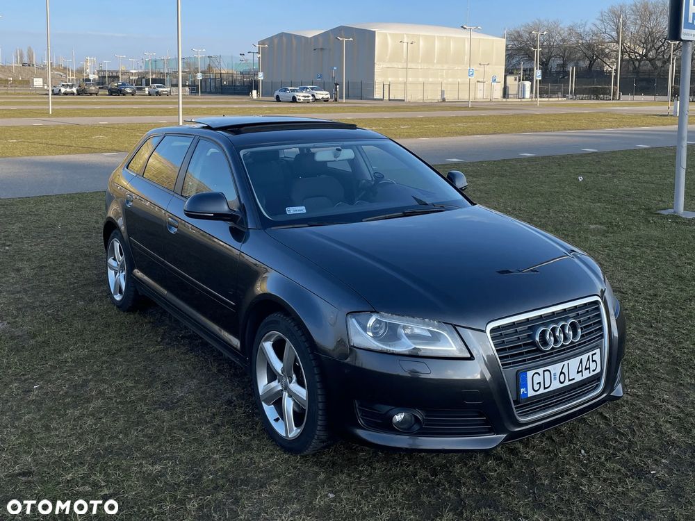 Audi A3 Sportback - 1