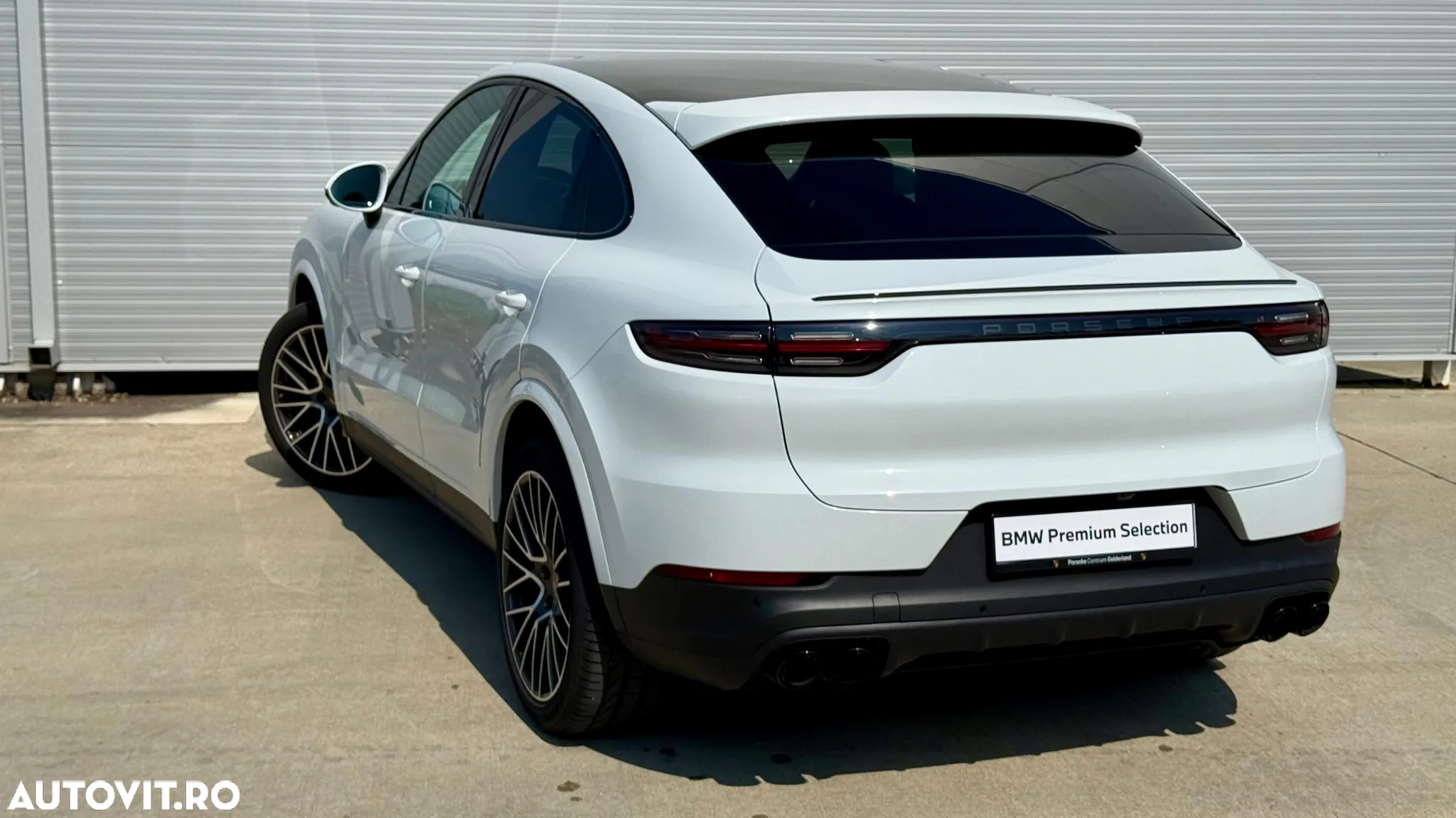 Porsche Cayenne Standard - 4