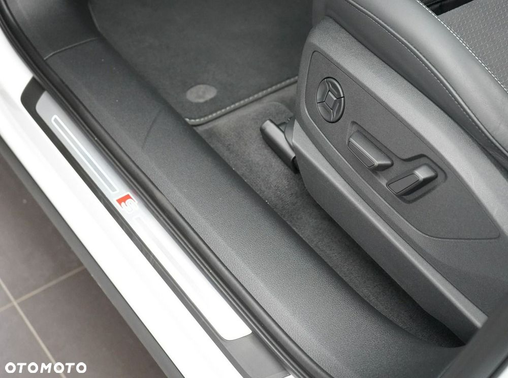 Audi Q8 - 15