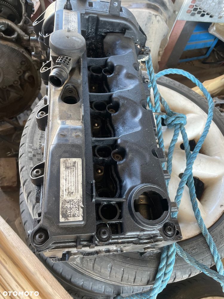 Mercedes 2,2 pokrywa zaworów A6510108918 - 2