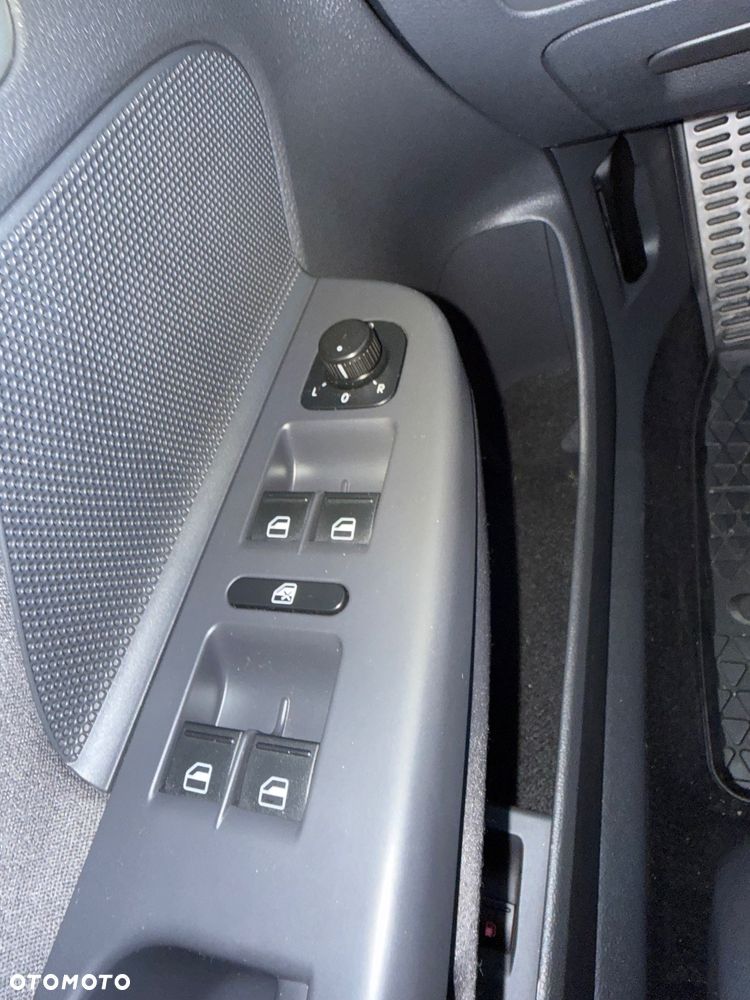 Volkswagen Golf 2.0 GTI DSG - 28