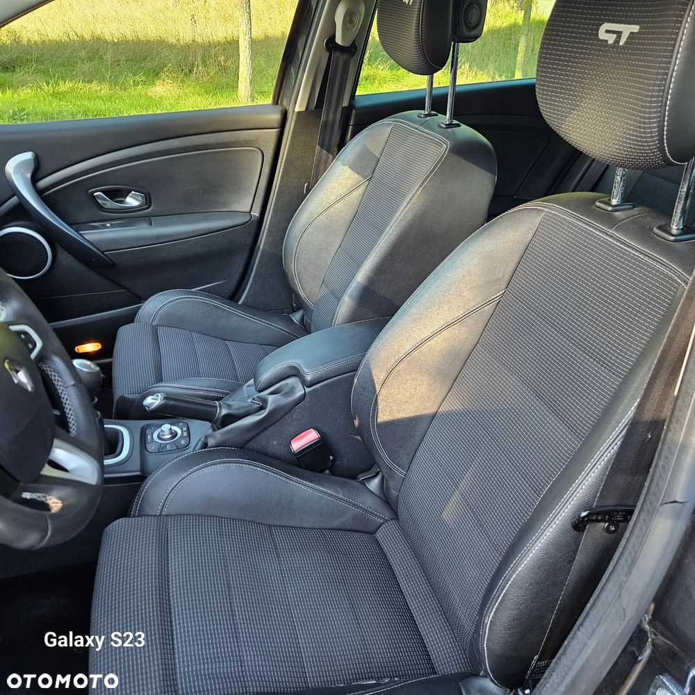 Renault Megane TCe 180 GT - 15
