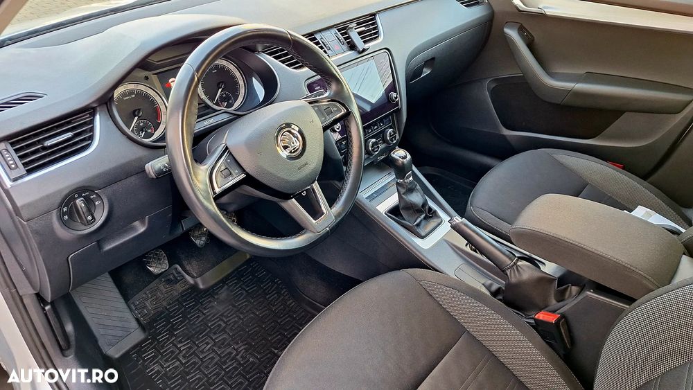 Skoda Octavia - 8