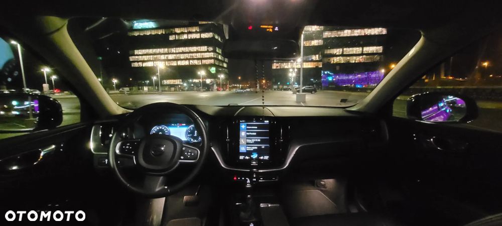 Volvo XC 60 T5 Momentum Pro - 15