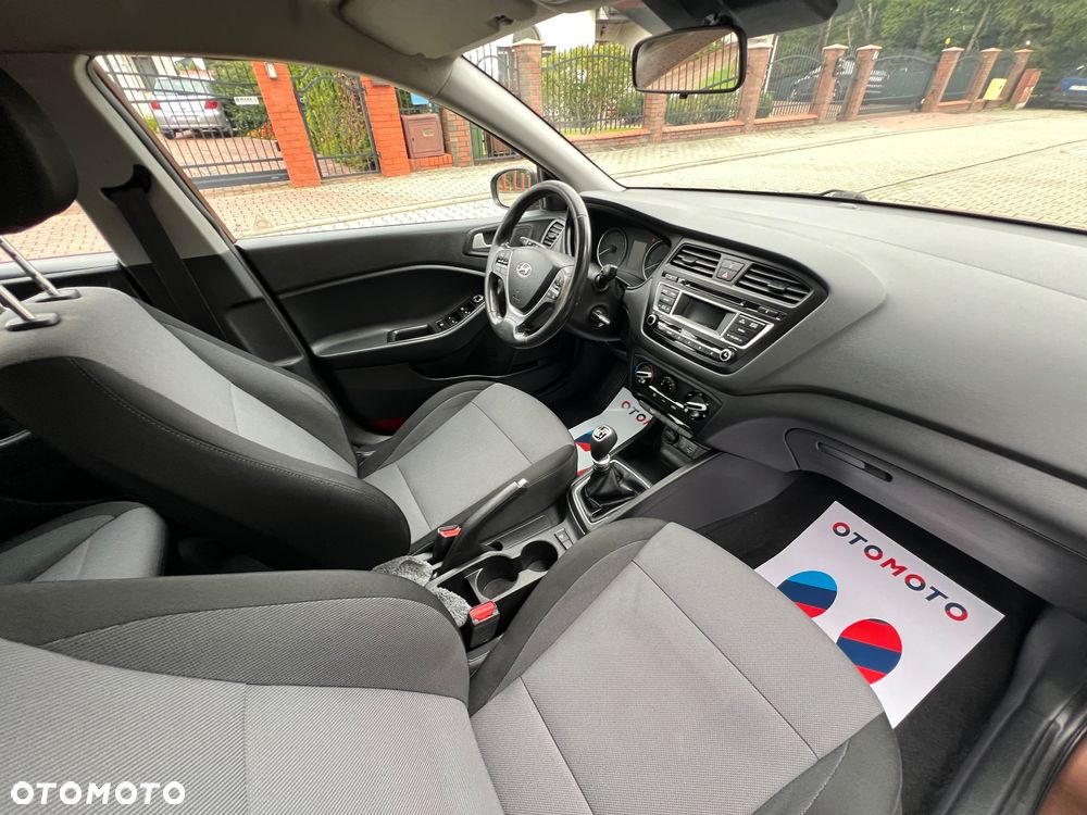 Hyundai i20 blue 1.2 Style - 9