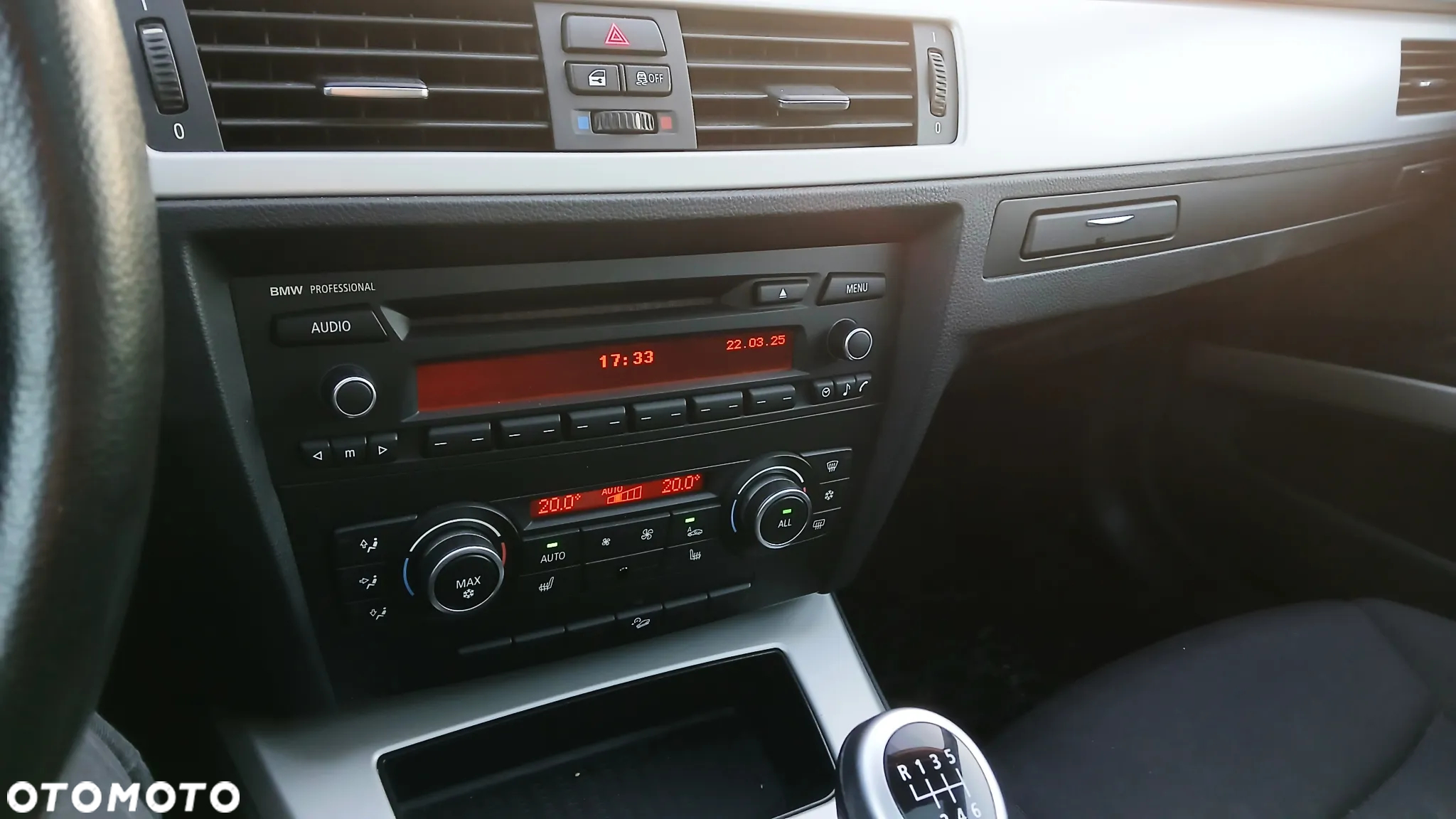 BMW Seria 3 330d xDrive DPF Touring - 15