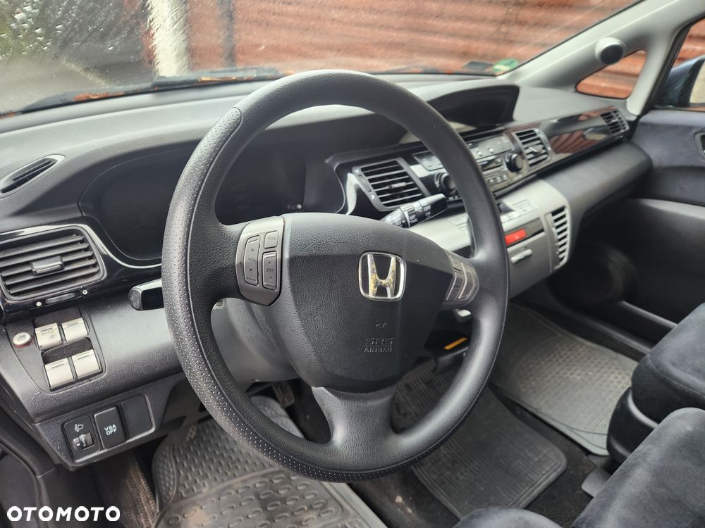 Honda FR-V - 3