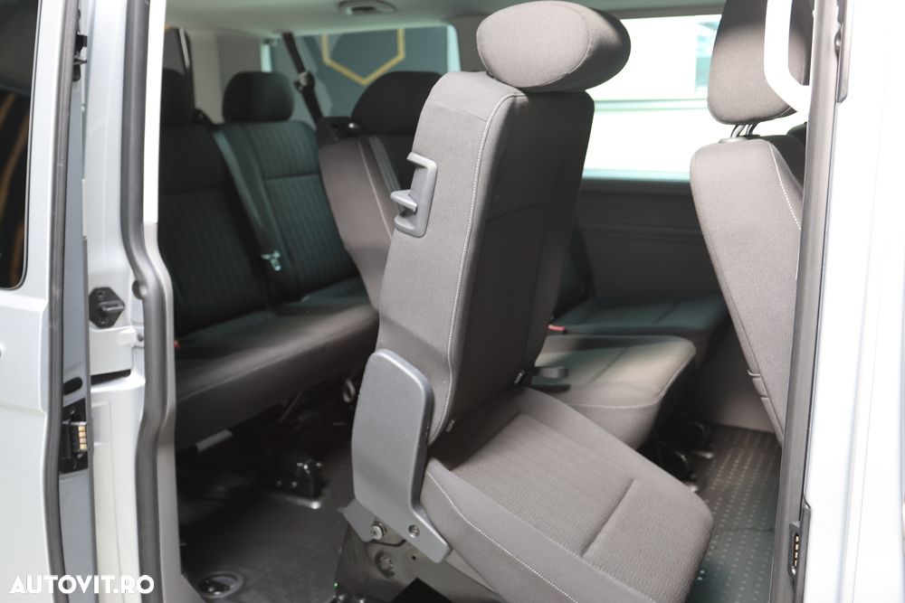 Volkswagen Caravelle LR Highline DSG - 8