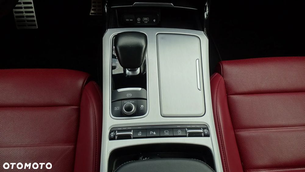 Kia Stinger - 31