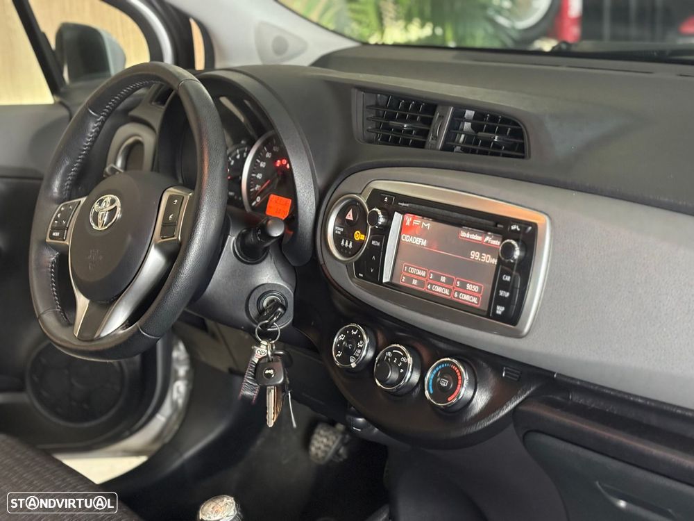 Toyota Yaris 1.4 D-4D ACtive - 8