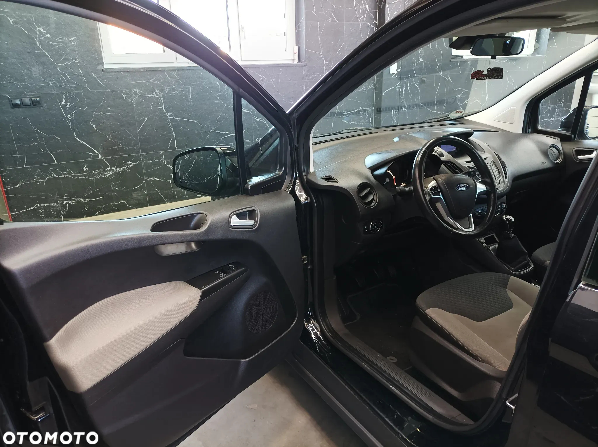 Ford Transit Courier S&S Trend - 11
