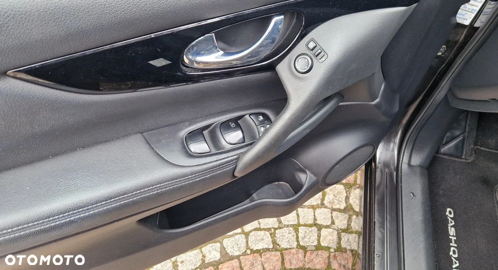 Nissan Qashqai 1.6 DIG-T TEKNA+ - 27