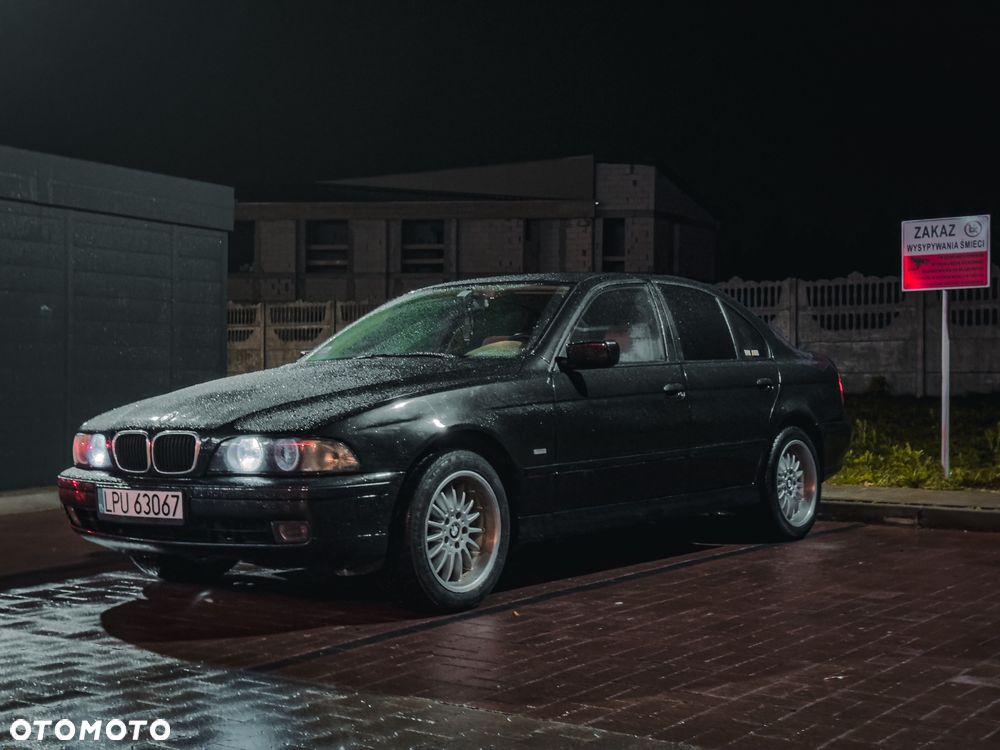 BMW Seria 5 523i - 2