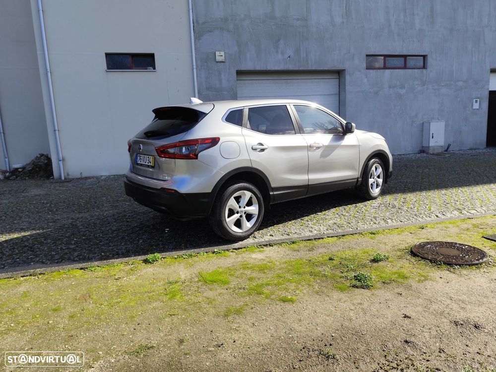 Nissan Qashqai 1.5 dCi N-Connecta - 6