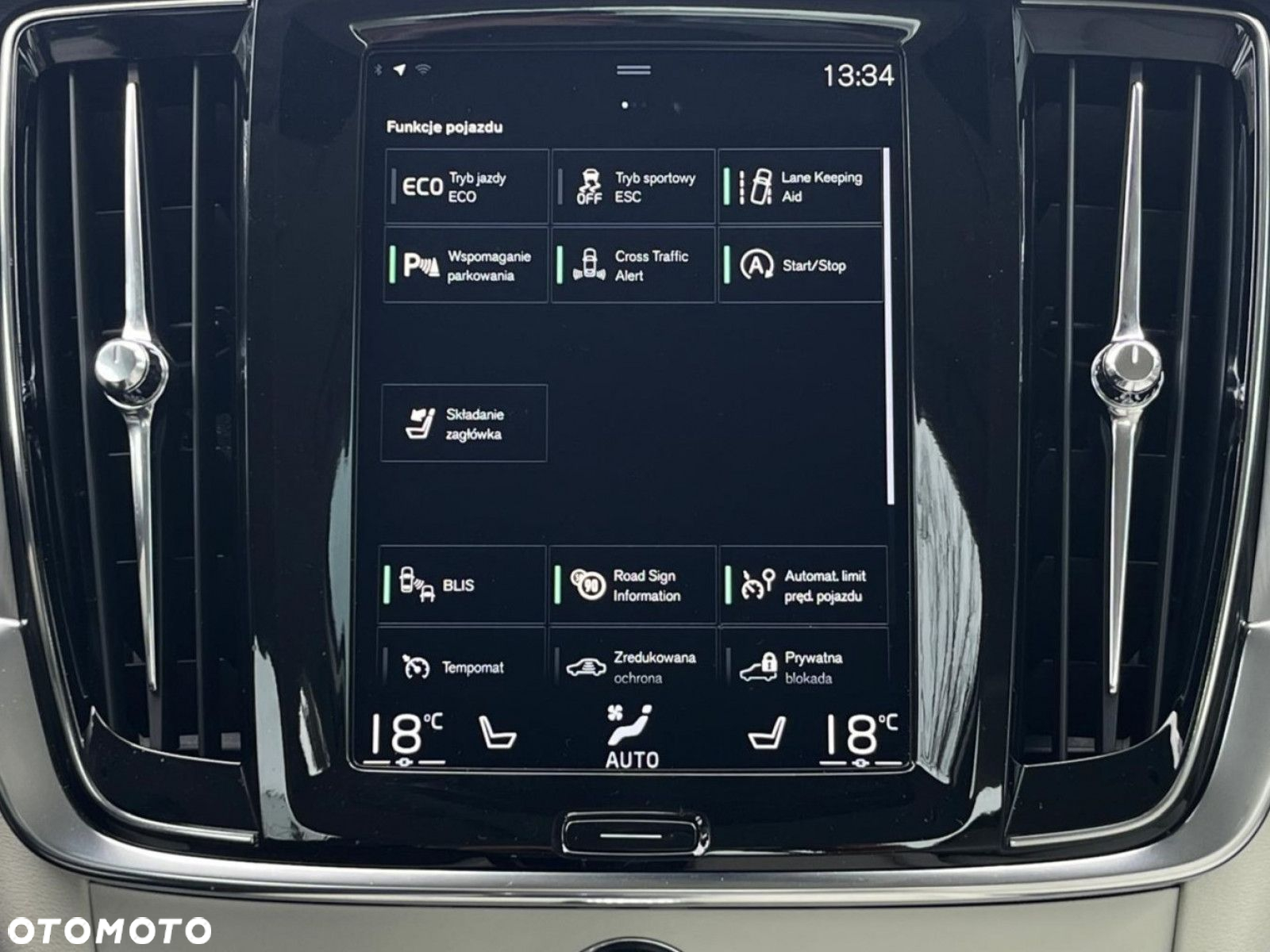 Volvo S90 - 16