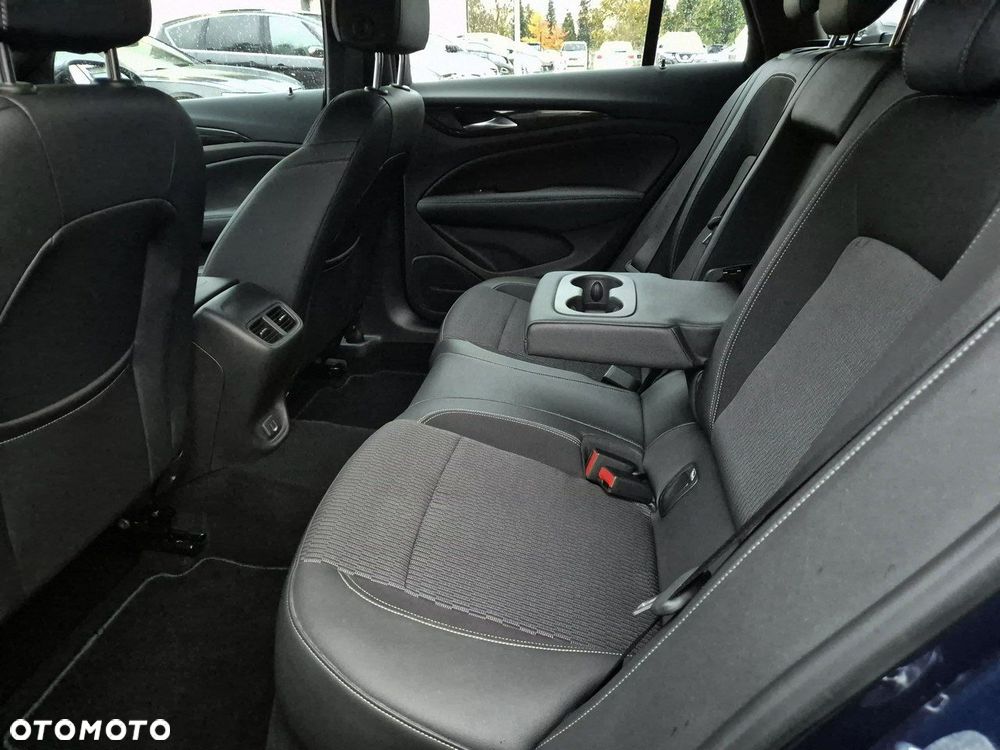 Opel Insignia - 21